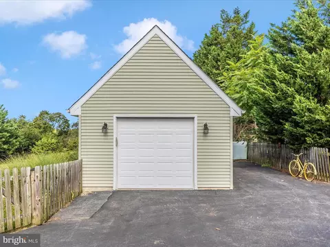 Exterior - 7996 Pleasant Ct, Frederick, MD 21701 photo 6 of 12