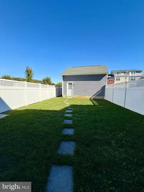 Exterior - 1315 Marsalis Pl, Frederick, MD 21702 photo 3 of 4