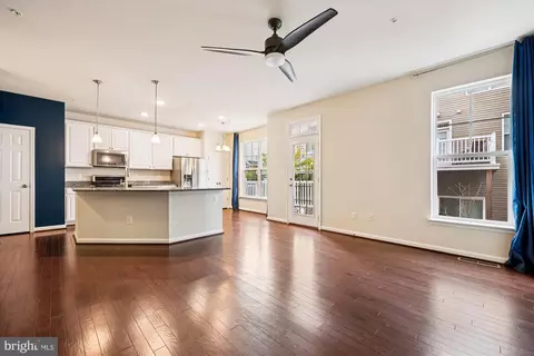 6146 Murray Ter, Frederick, MD 21703 photo 4