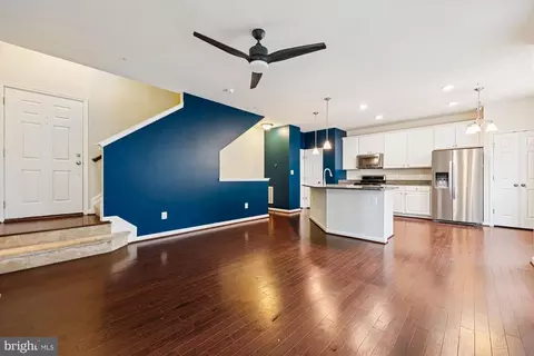 6146 Murray Ter, Frederick, MD 21703 photo 3