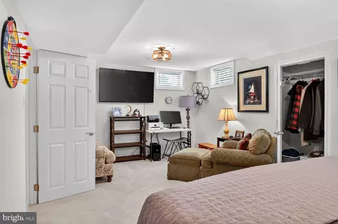 Bedroom - 2204 Garden Ln, Frederick, MD 21701 photo 7 of 8