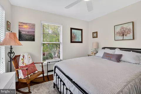 Bedroom - 2204 Garden Ln, Frederick, MD 21701 photo 2 of 8