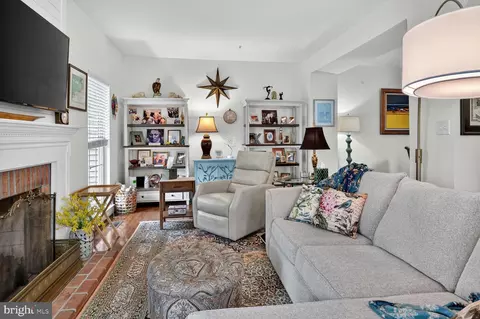 Living - 2204 Garden Ln, Frederick, MD 21701 photo 1 of 1