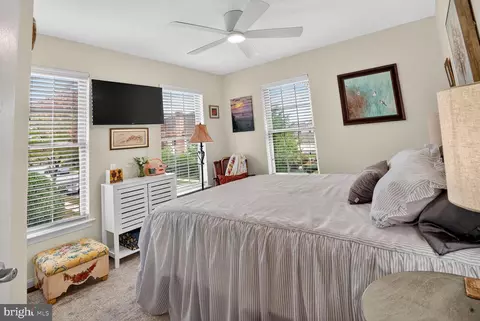 Bedroom - 2204 Garden Ln, Frederick, MD 21701 photo 1 of 8