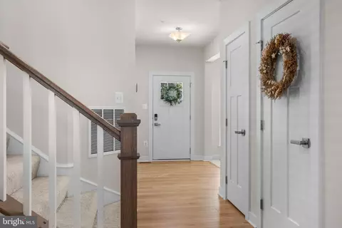 Entry Way - 203 Baughmans Ln, Frederick, MD 21702 photo 16 of 21