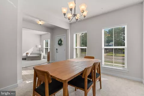 Entry Way - 203 Baughmans Ln, Frederick, MD 21702 photo 3 of 21