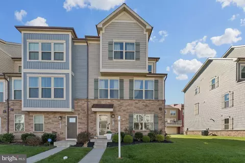 8715 Shady Pines Dr, Frederick, MD 21704