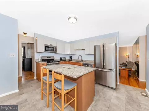 Kitchen - 104 Evergreen Ct, Frederick, MD 21701 photo 2 of 3