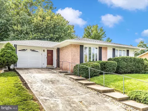 Exterior - 104 Evergreen Ct, Frederick, MD 21701 photo 2 of 13