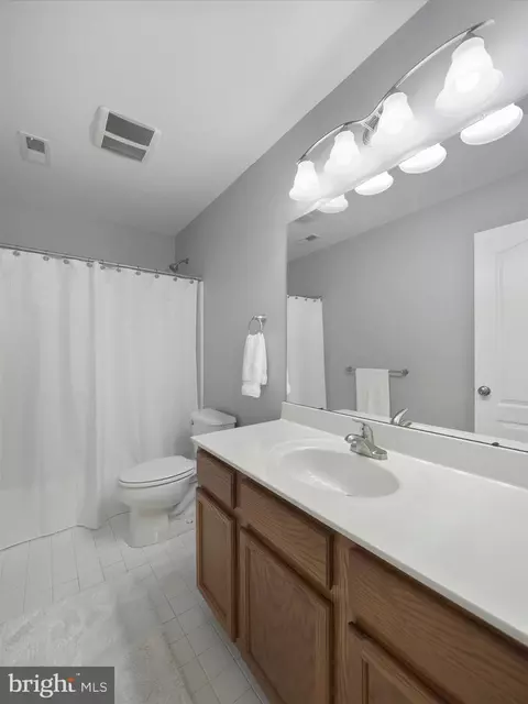 Bath - 6200 Payton Way, Frederick, MD 21703 photo 3 of 4