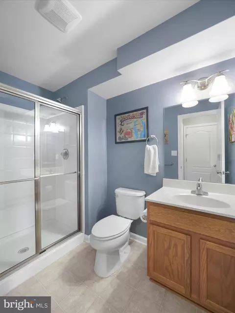 Bath - 6200 Payton Way, Frederick, MD 21703 photo 4 of 4