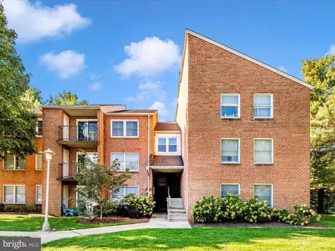 400 Chapel Ct #107, Walkersville, MD 21793