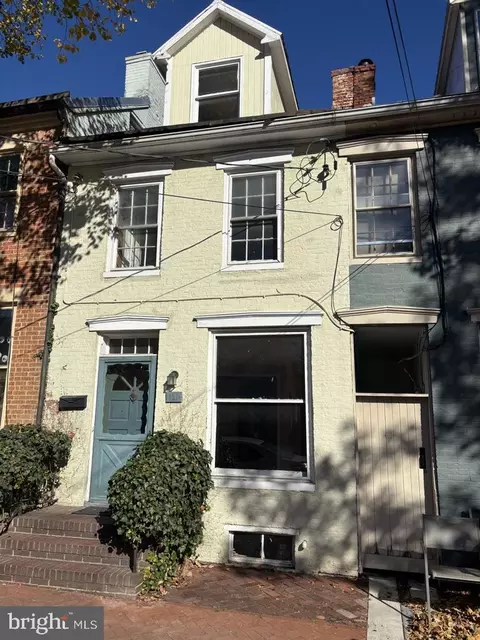 121 4th St, Frederick, MD 21701