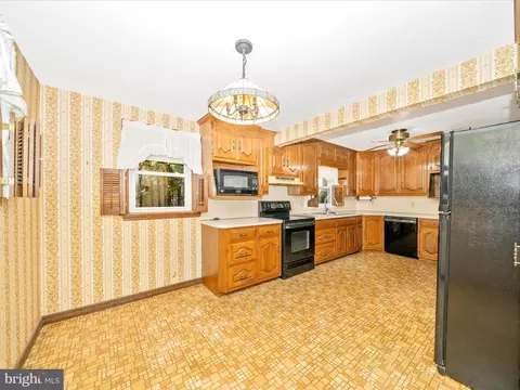 Kitchen - 203 Magnolia Ave, Frederick, MD 21701 photo 6 of 6