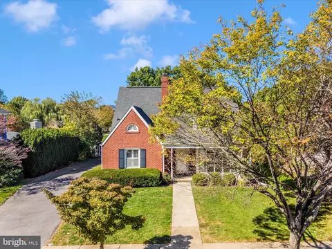 Exterior - 203 Magnolia Ave, Frederick, MD 21701 photo 3 of 9