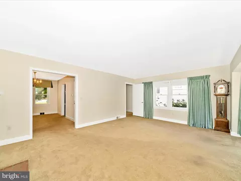 Living - 203 Magnolia Ave, Frederick, MD 21701 photo 1 of 4