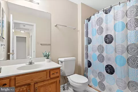 Bath - 2110 Foxfield, Frederick, MD 21702 photo 2 of 3