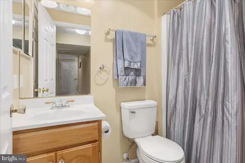 Bath - 2110 Foxfield, Frederick, MD 21702 photo 3 of 3