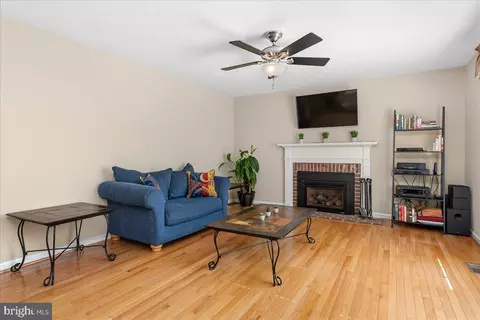 Living - 2110 Foxfield, Frederick, MD 21702 photo 4 of 4