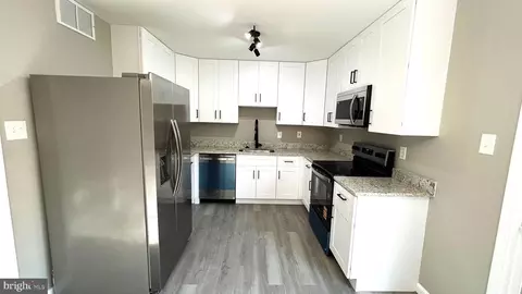 13 Consett Pl #4H, Frederick, MD 21703