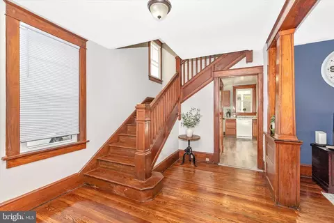 Entry Way - 9 3rd Ave, Brunswick, MD 21716 photo 2 of 6