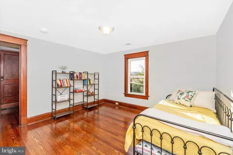 Bedroom - 9 3rd Ave, Brunswick, MD 21716 photo 4 of 4