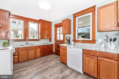 Kitchen - 9 3rd Ave, Brunswick, MD 21716 photo 1 of 2