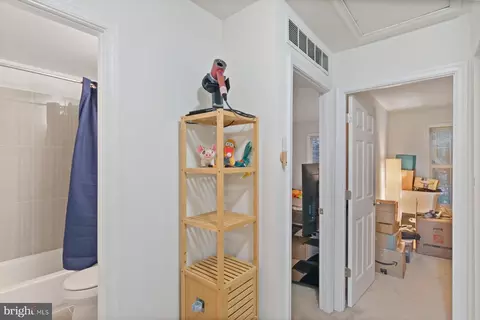 Entry Way - 584 Cotswold Ct, Frederick, MD 21703 photo 5 of 5