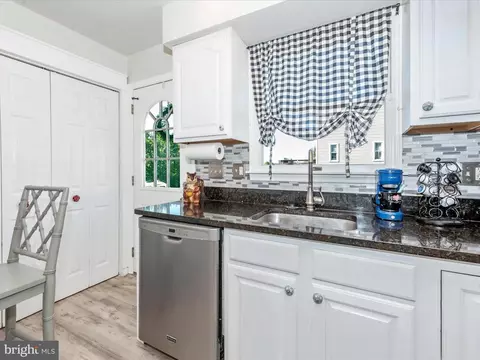 Kitchen - 620 E St, Brunswick, MD 21716 photo 2 of 7