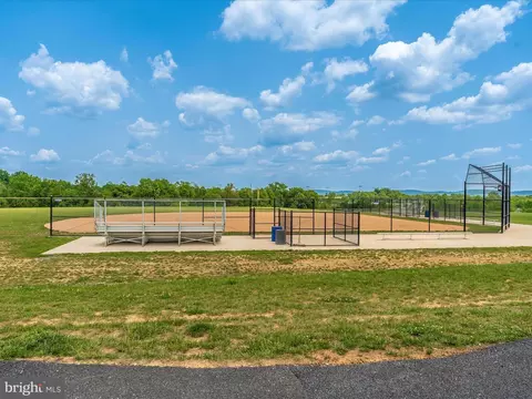 Exterior - 620 E St, Brunswick, MD 21716 photo 18 of 27