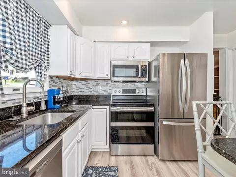 Kitchen - 620 E St, Brunswick, MD 21716 photo 4 of 7