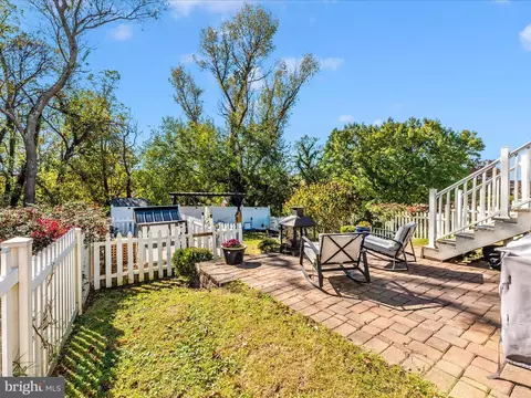 Exterior - 620 E St, Brunswick, MD 21716 photo 11 of 27