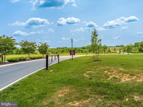 Exterior - 620 E St, Brunswick, MD 21716 photo 17 of 27