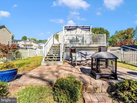Exterior - 620 E St, Brunswick, MD 21716 photo 8 of 27