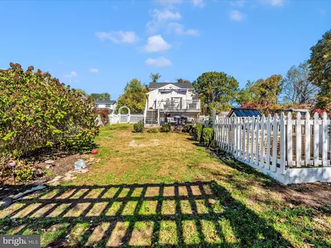 Exterior - 620 E St, Brunswick, MD 21716 photo 13 of 27