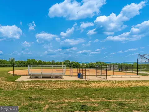 Exterior - 620 E St, Brunswick, MD 21716 photo 25 of 27