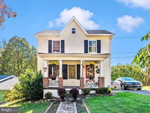 620 E St, Brunswick, MD 21716