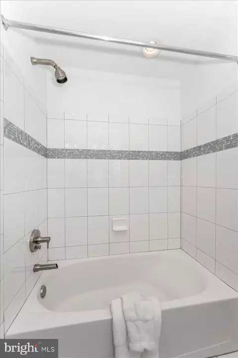 Bath - 1133 Holden Rd, Frederick, MD 21701 photo 5 of 5