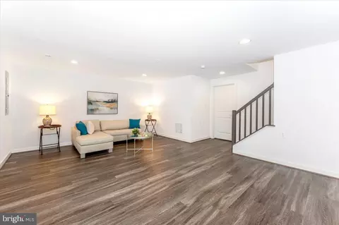 Living - 1133 Holden Rd, Frederick, MD 21701 photo 3 of 4