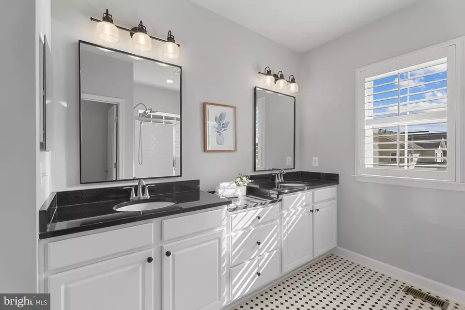 Entry Way - 815 Holden Rd, Frederick, MD 21701 photo 6 of 12