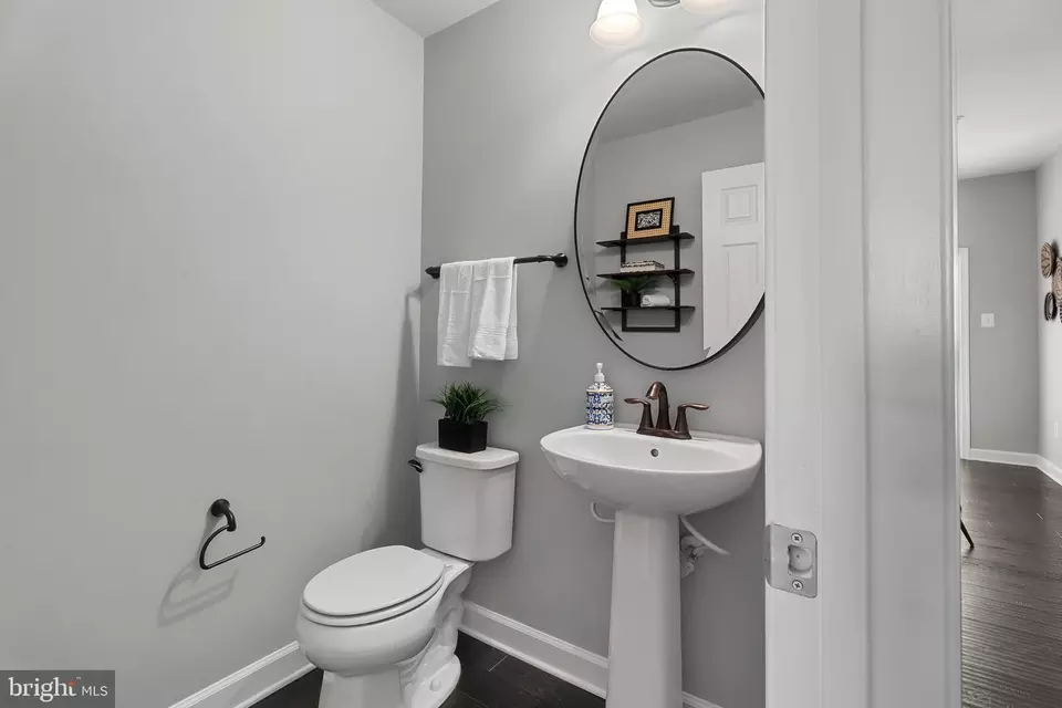 Entry Way - 815 Holden Rd, Frederick, MD 21701 photo 4 of 12