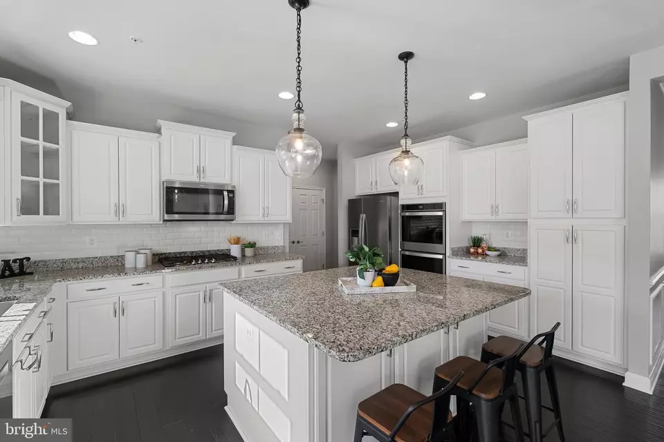 Kitchen - 815 Holden Rd, Frederick, MD 21701 photo 3 of 4