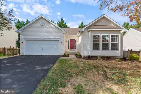 819 Aztec Dr, Frederick, MD 21701