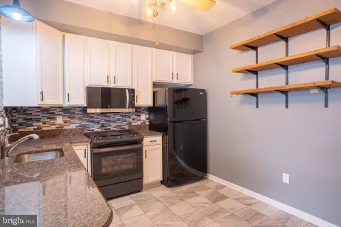 4910 Edgeware Ter, Frederick, MD 21703 photo 10