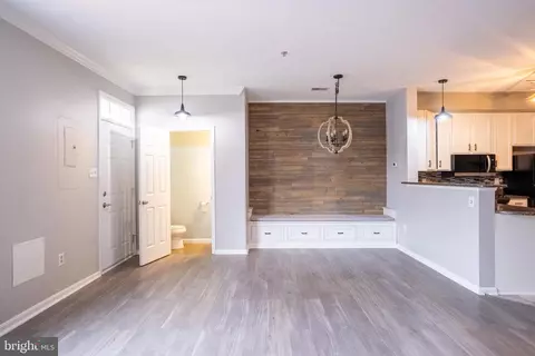 4910 Edgeware Ter, Frederick, MD 21703 photo 4