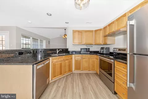 Kitchen - 591 Cawley Dr #1-3D, Frederick, MD 21703 photo 2 of 4