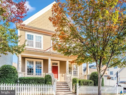 9442 Carriage Hill St, Frederick, MD 21704