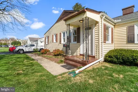 814 Montclaire Ave, Frederick, MD 21701 photo 4