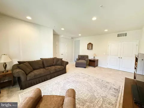 Living - 3509 Flatwoods Dr, Frederick, MD 21704 photo 2 of 3