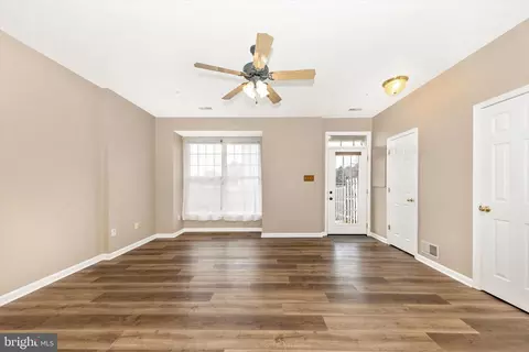 Living - 5183 Duke Ct, Frederick, MD 21703 photo 1 of 3